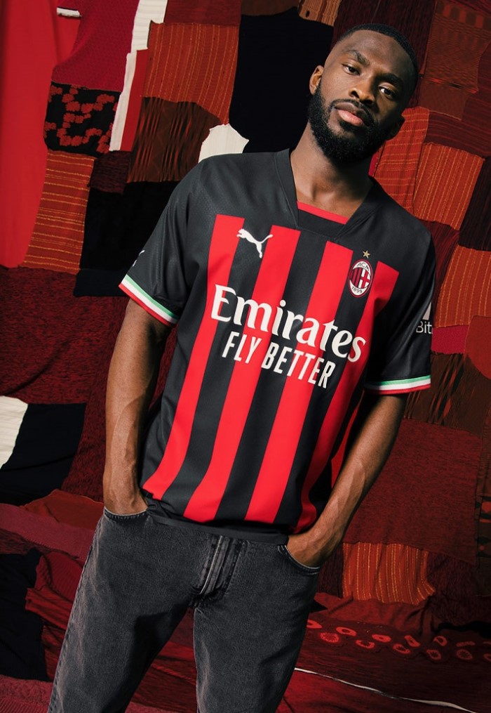 Домашняя футболка Милана 2023