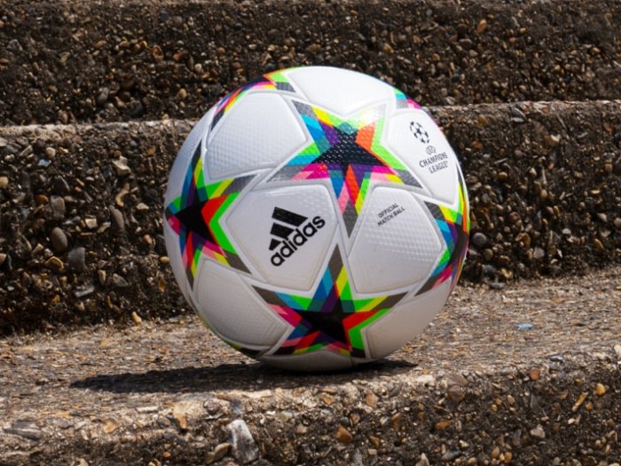 Мяч Лиги чемпионов 2022 для мужчин